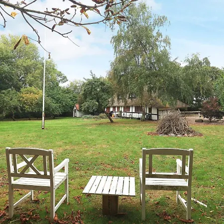 Hébergement de vacances Family Cottage For Eight Guests