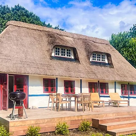 Family For Eight Guests